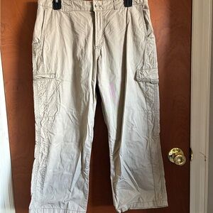 Columbia Beige Cargo Capri - Classic Utility Style